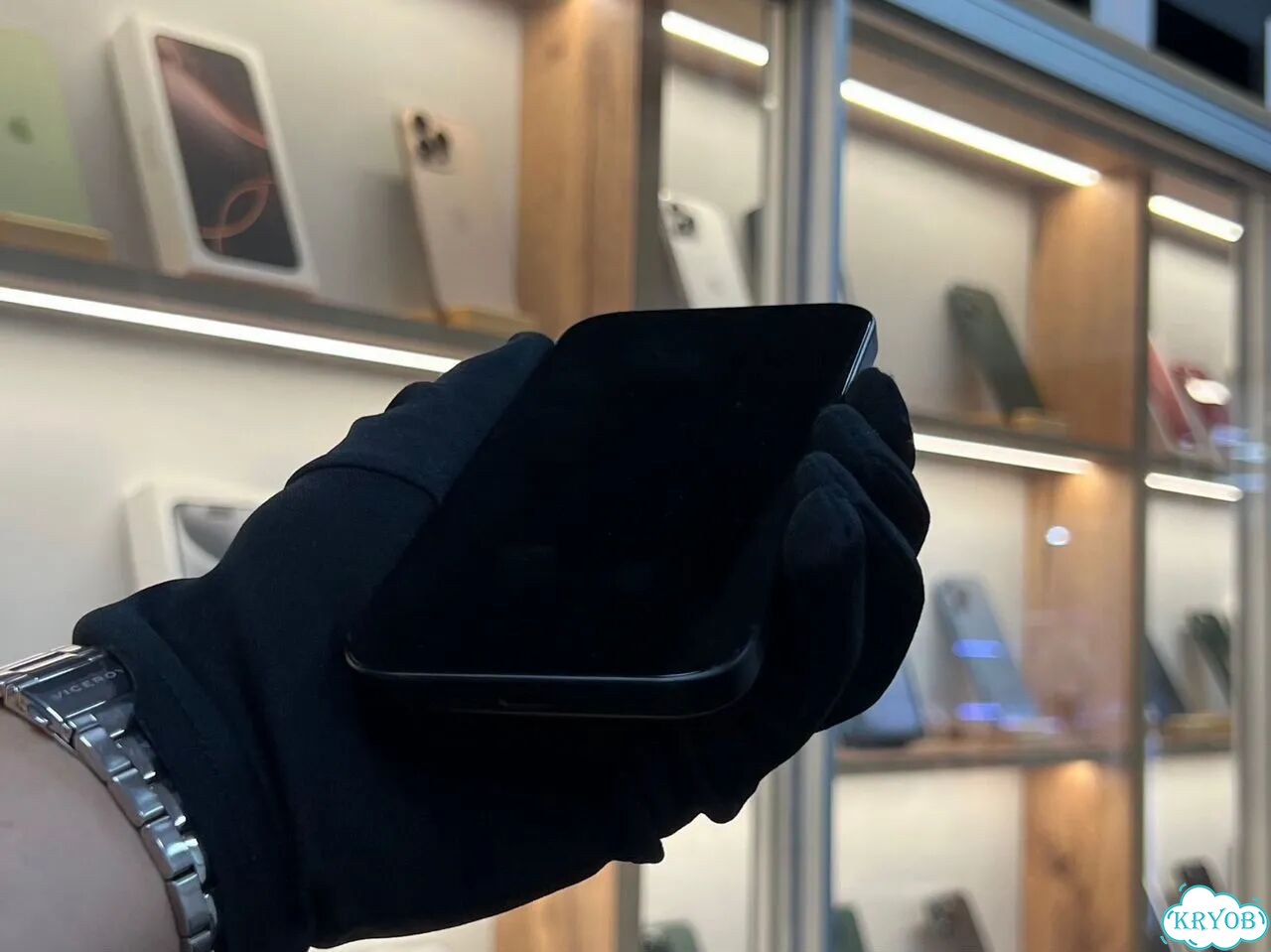 iPhone 15, 128 ГБ, SIM + eSIM фото 5