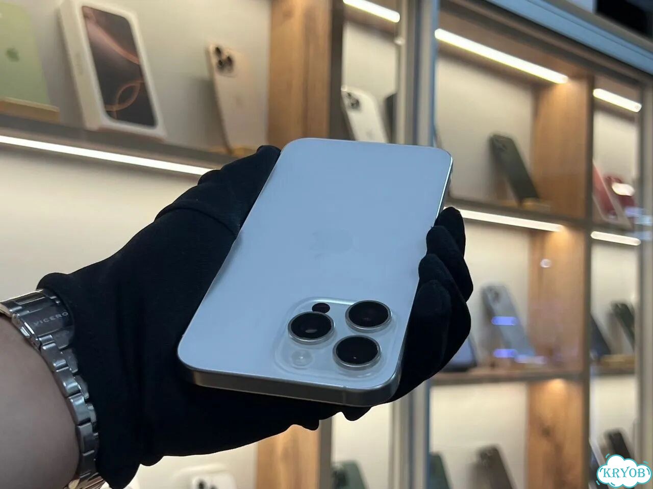 iPhone 15 Pro Max, 256 ГБ, SIM + eSIM фото 2