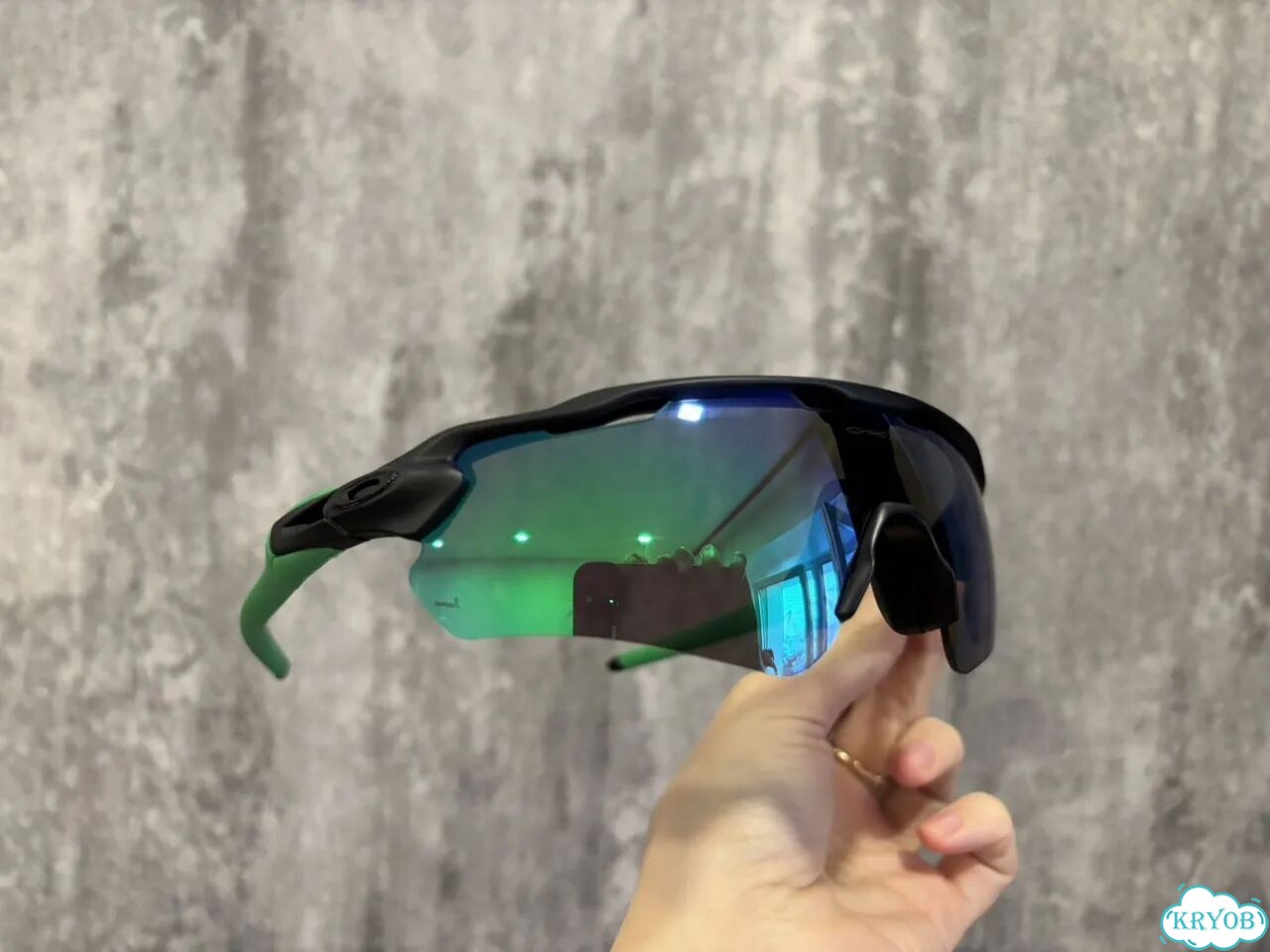 Очки солнцезащитные спортивные oakley radar фото 2