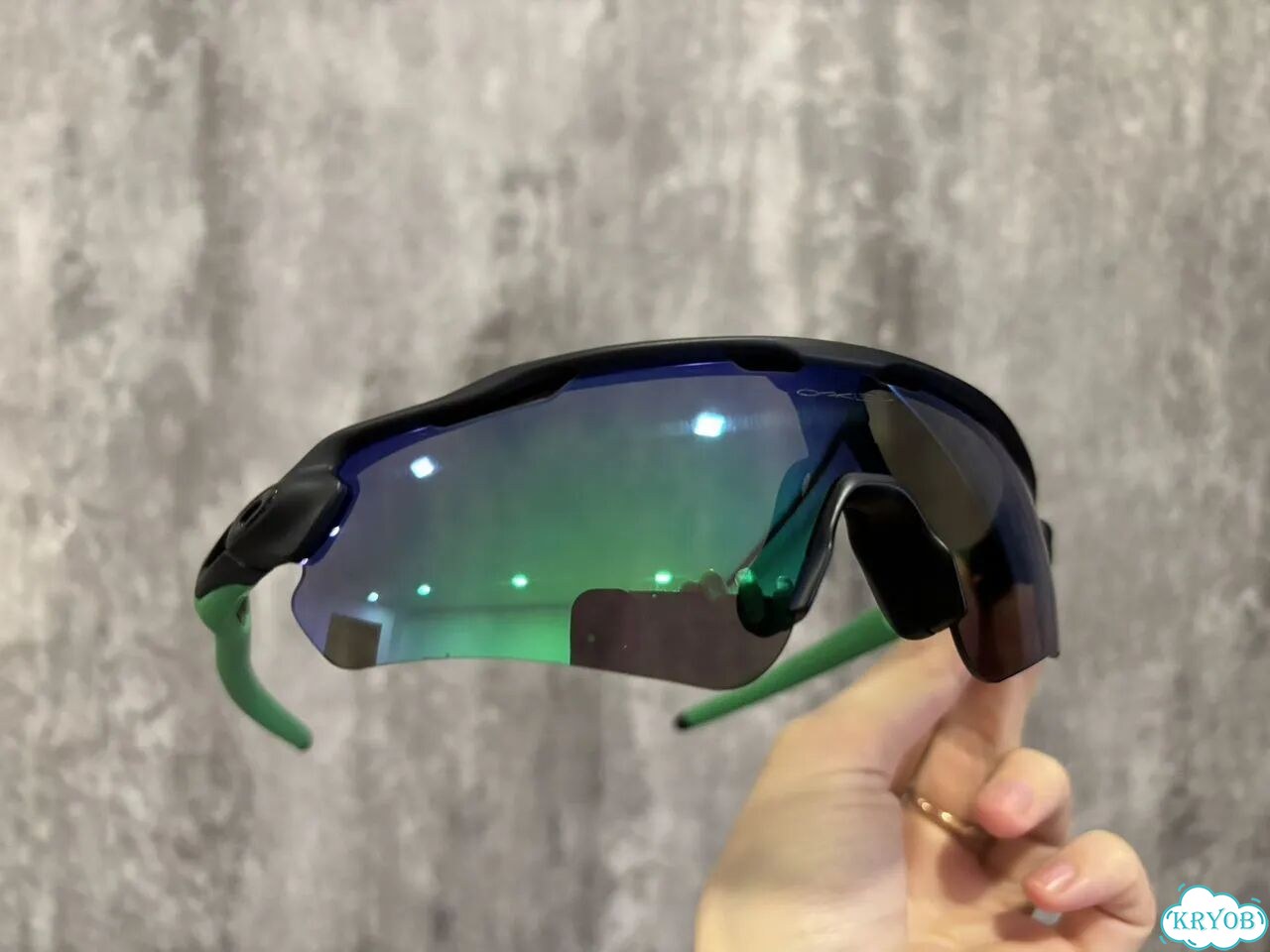 Очки солнцезащитные спортивные oakley radar фото 3