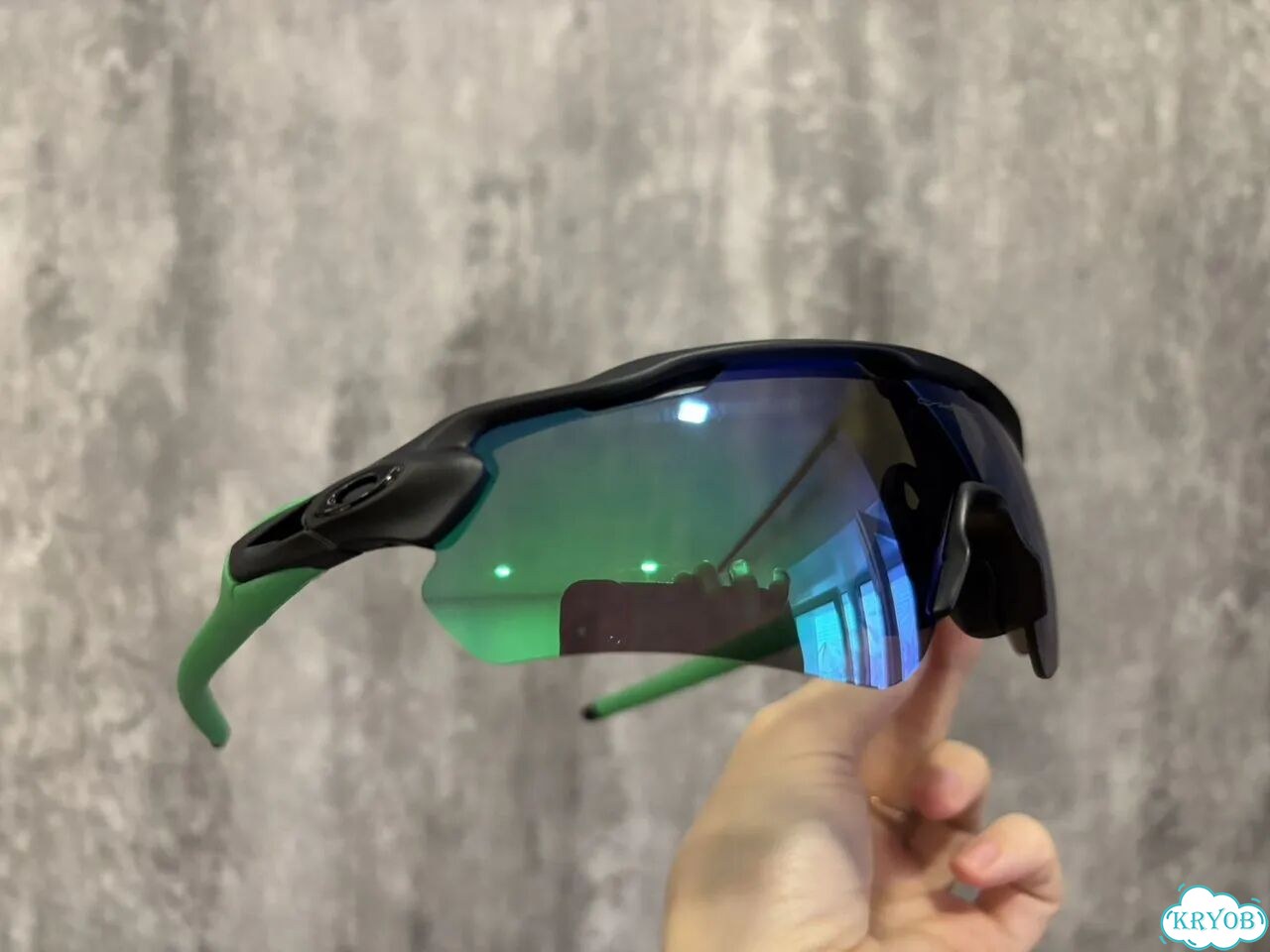 Очки солнцезащитные спортивные oakley radar фото 4