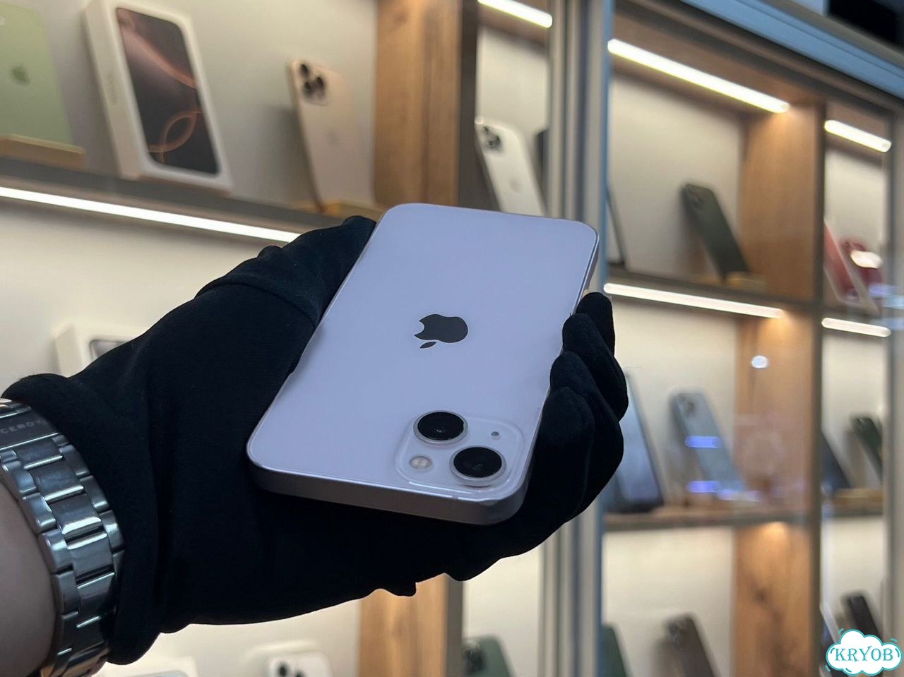 iPhone 13, 256 ГБ, SIM + eSIM фото 2