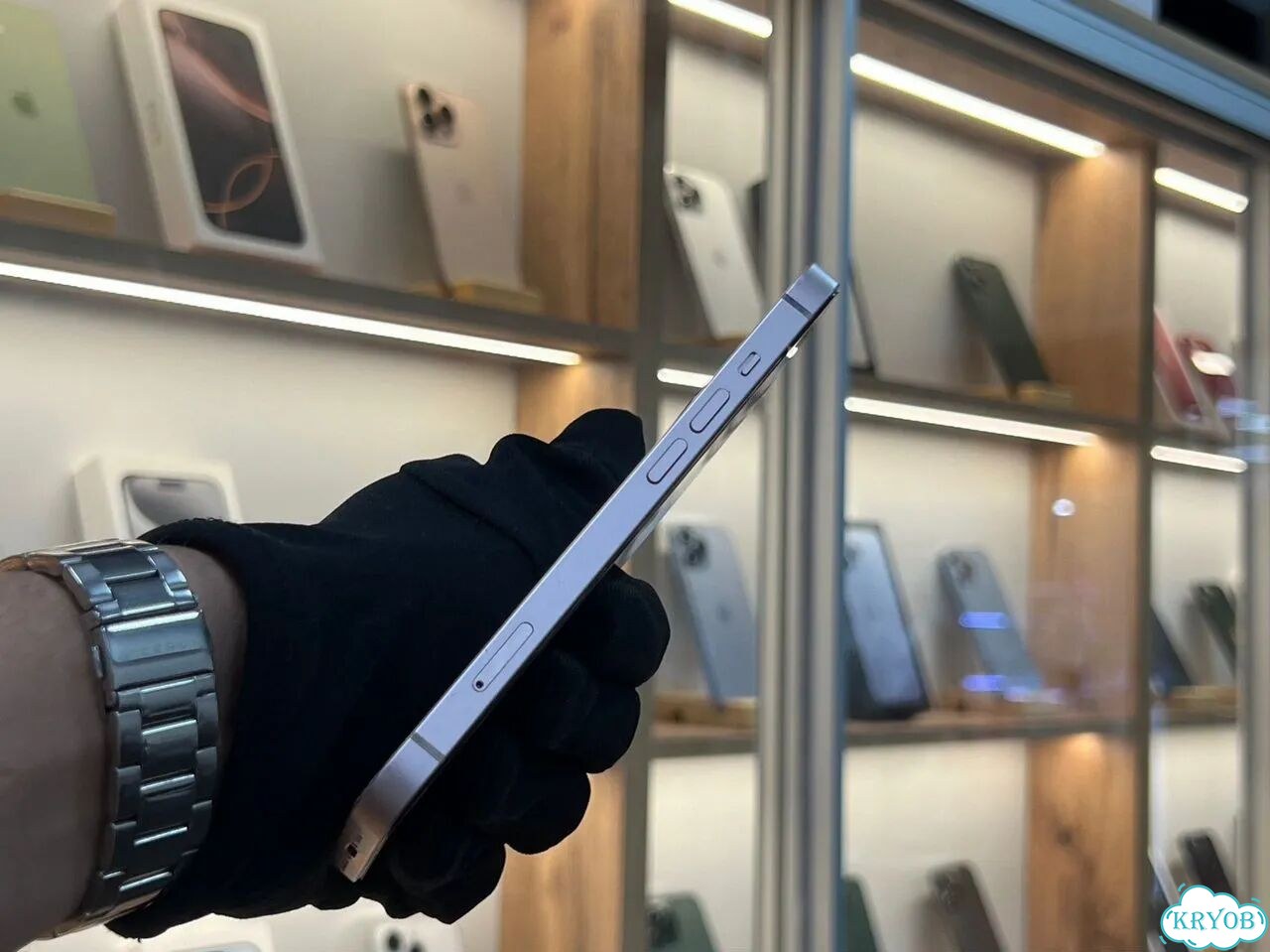 iPhone 13, 256 ГБ, SIM + eSIM фото 4