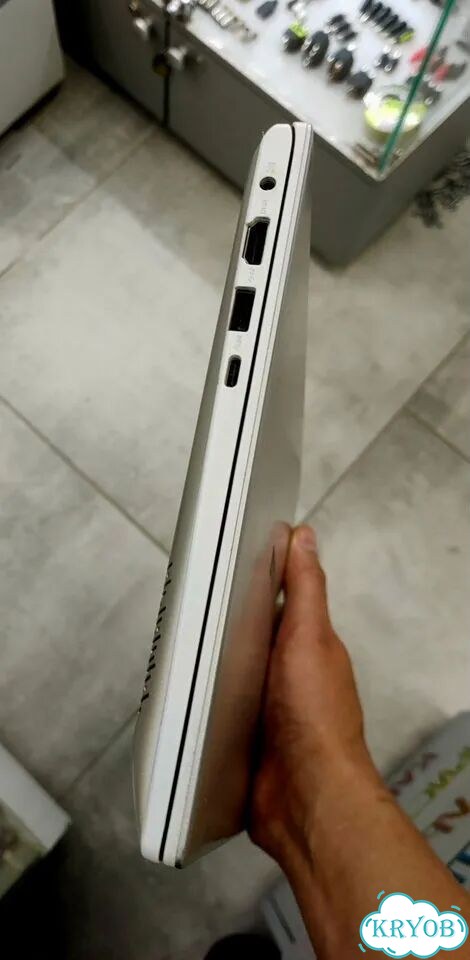 Ноутбук Asus vivobook S13 фото 3
