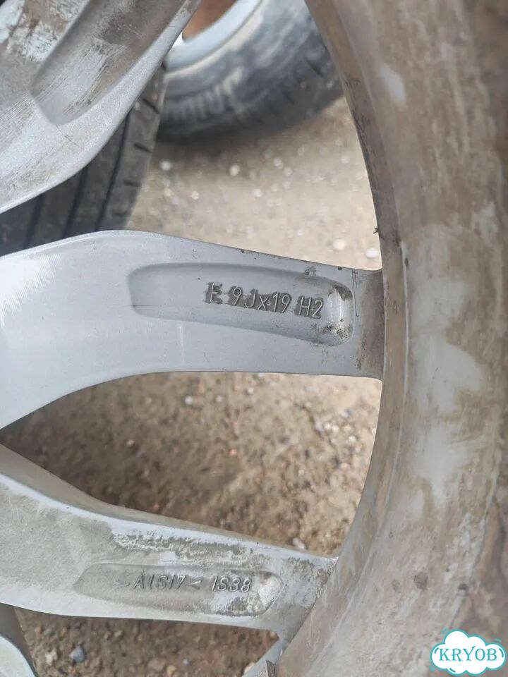 Bridgestone Alenza 001 235/55 R19 101 фото 3