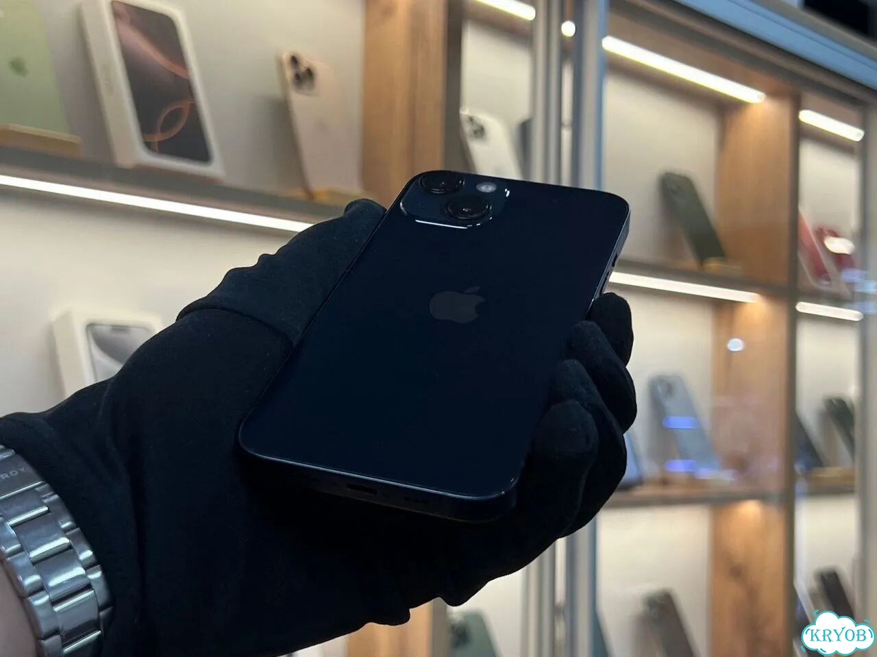 iPhone 13, 256 ГБ, SIM + eSIM фото 1