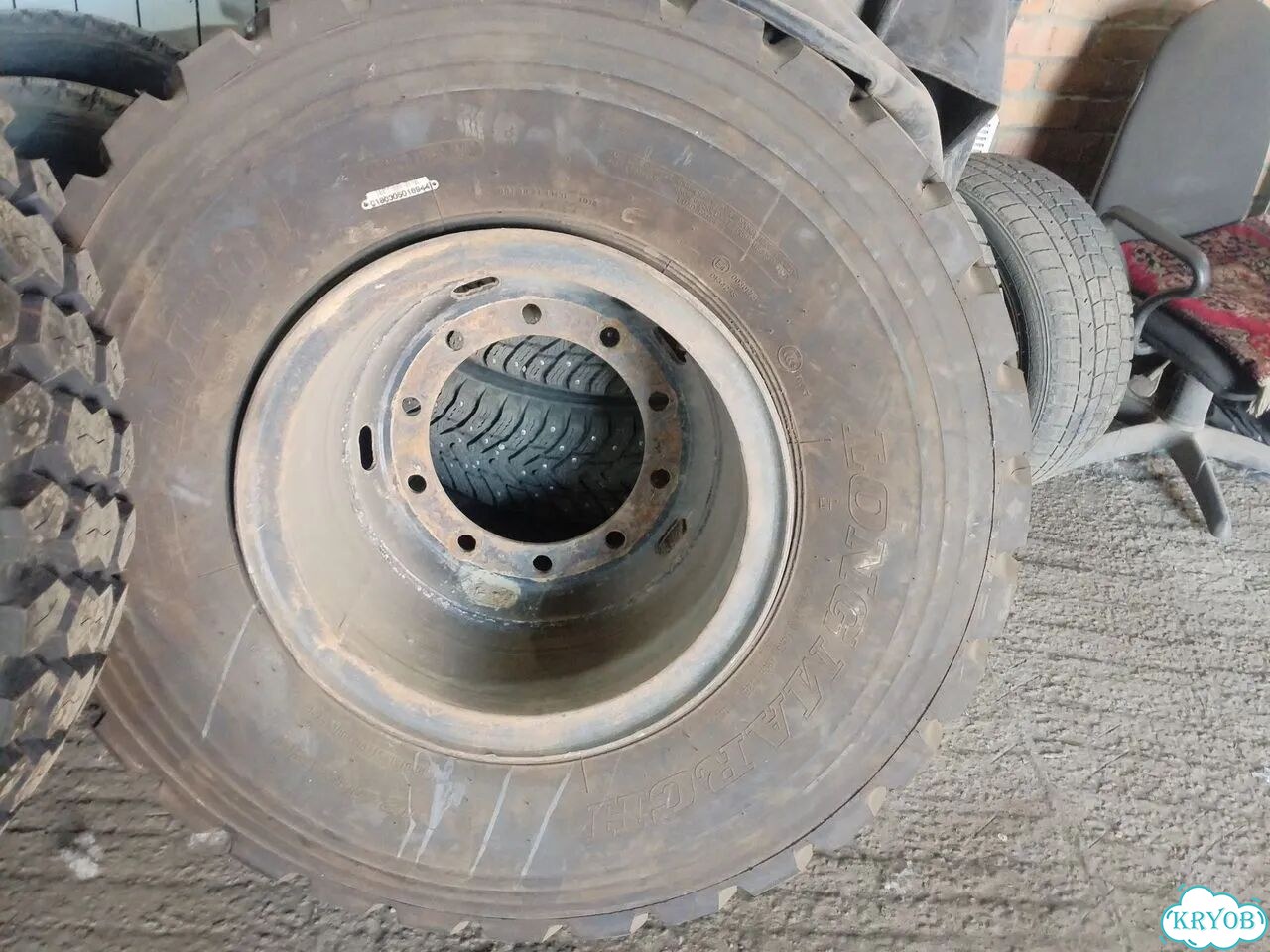 Грузовое колесо 12.00 R20 фото 3