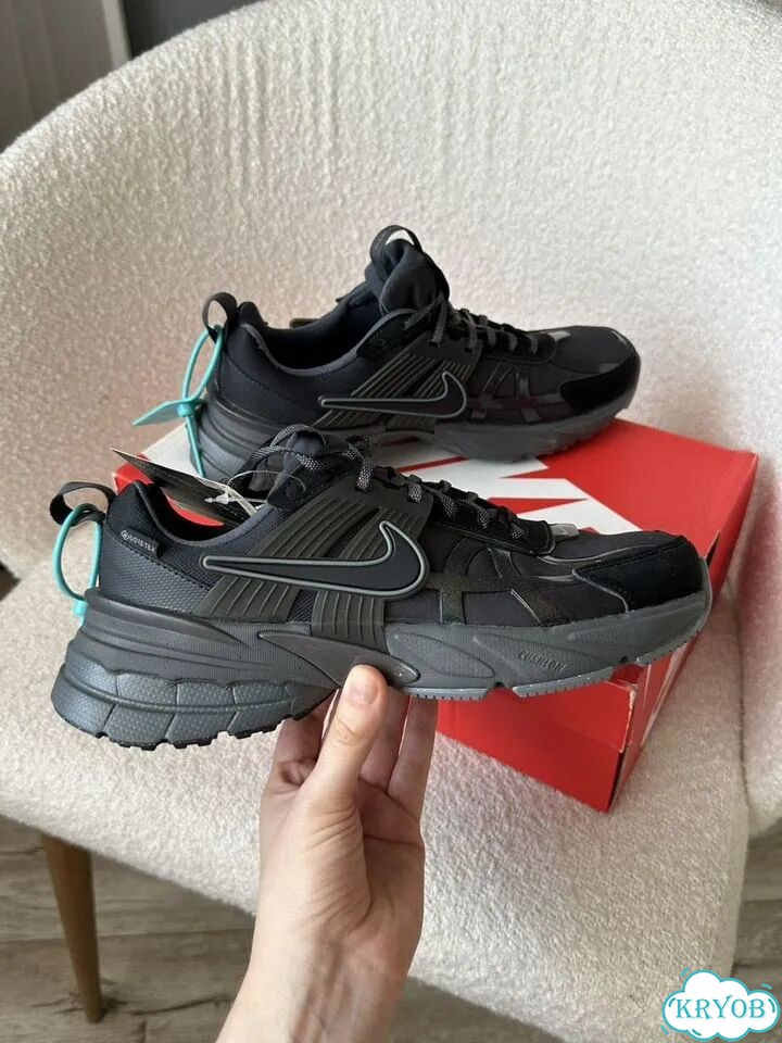 Кроссовки Nike v2k run gtx фото 1
