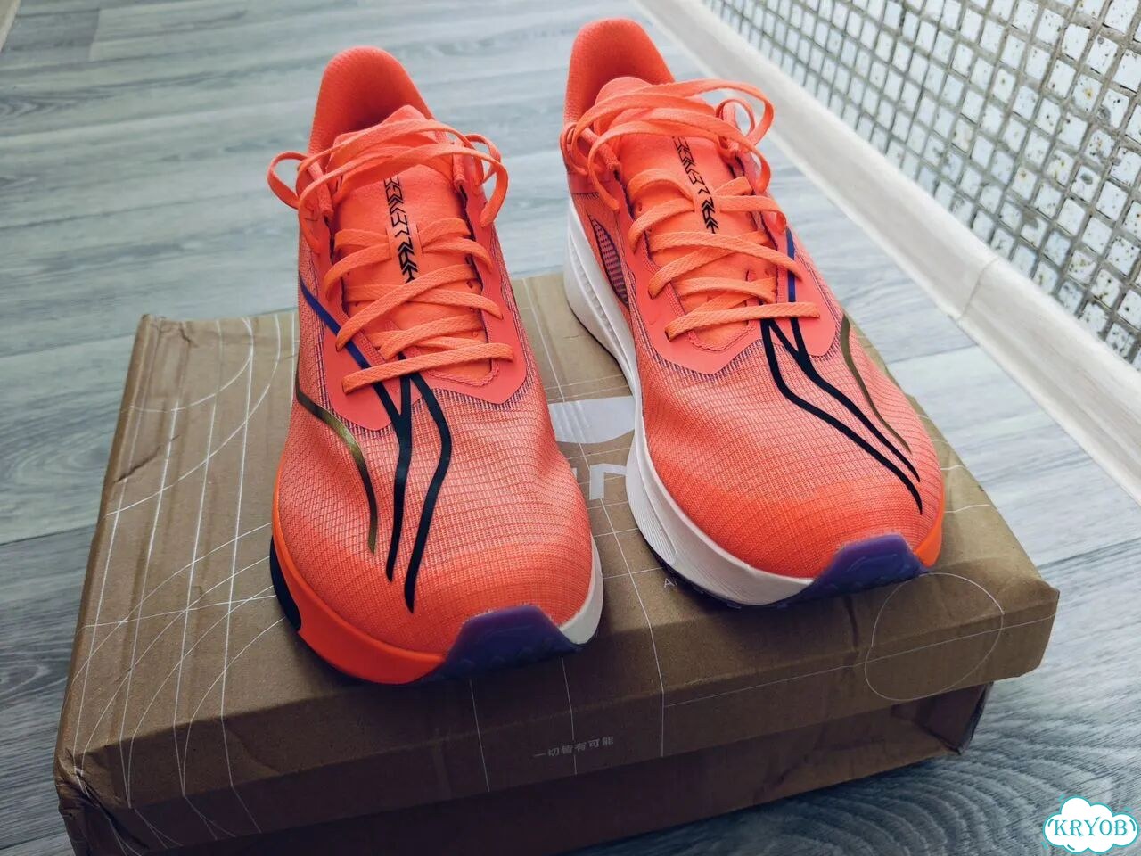 Беговые кроссовки Li-Ning feidian 6 challenger фото 2