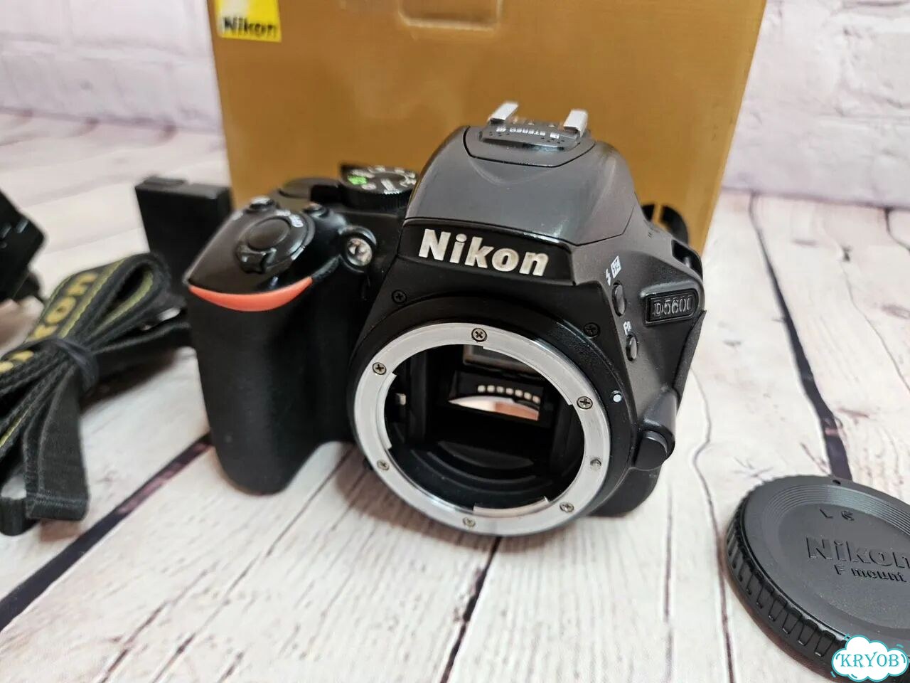 Nikon d5600 body (тушка) 80k фото 2