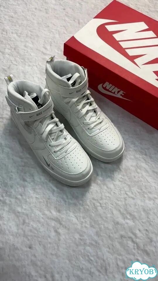 Кроссовки Nike Air Force 1 45 размер фото 1