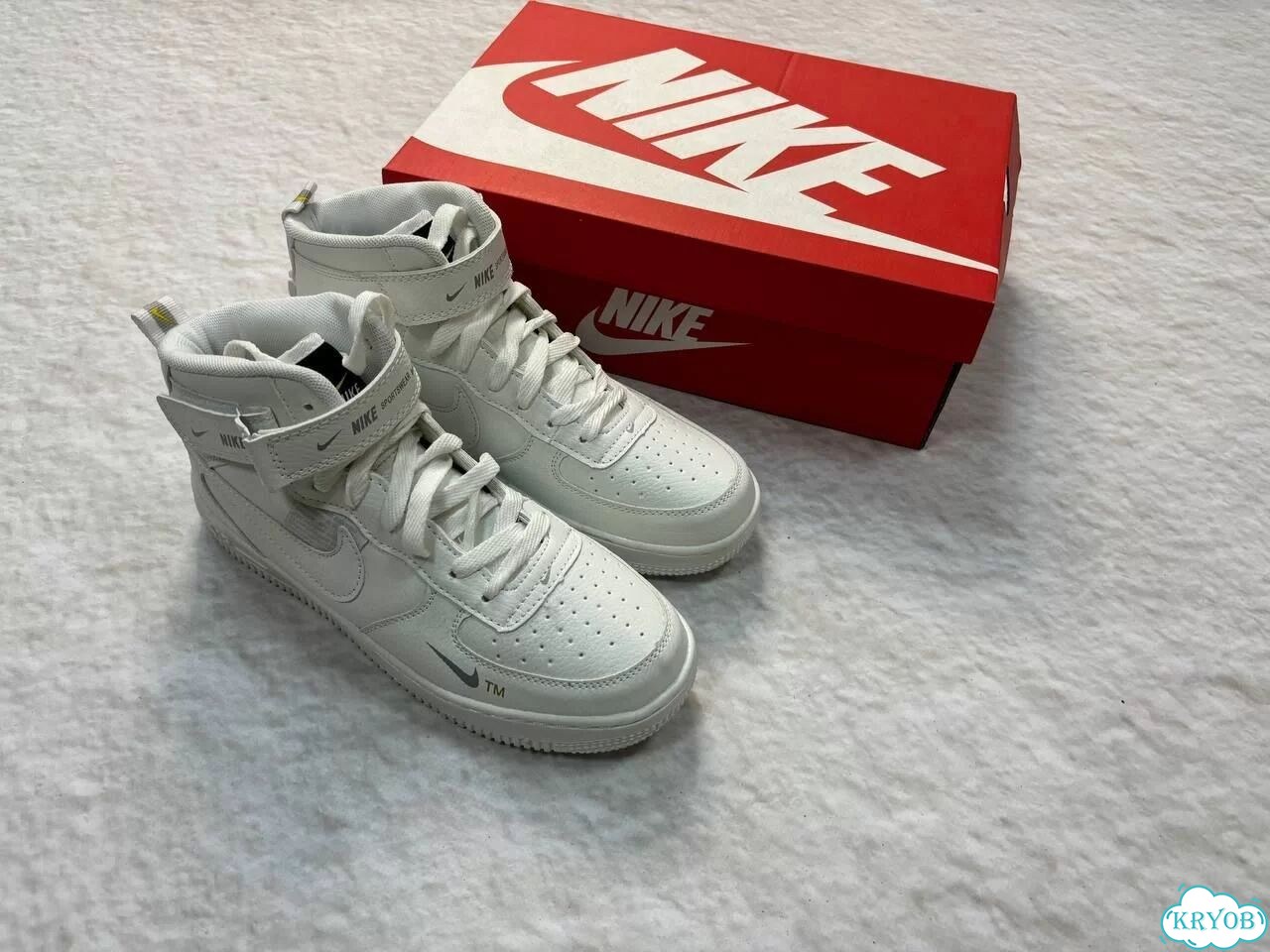 Кроссовки Nike Air Force 1 45 размер фото 11