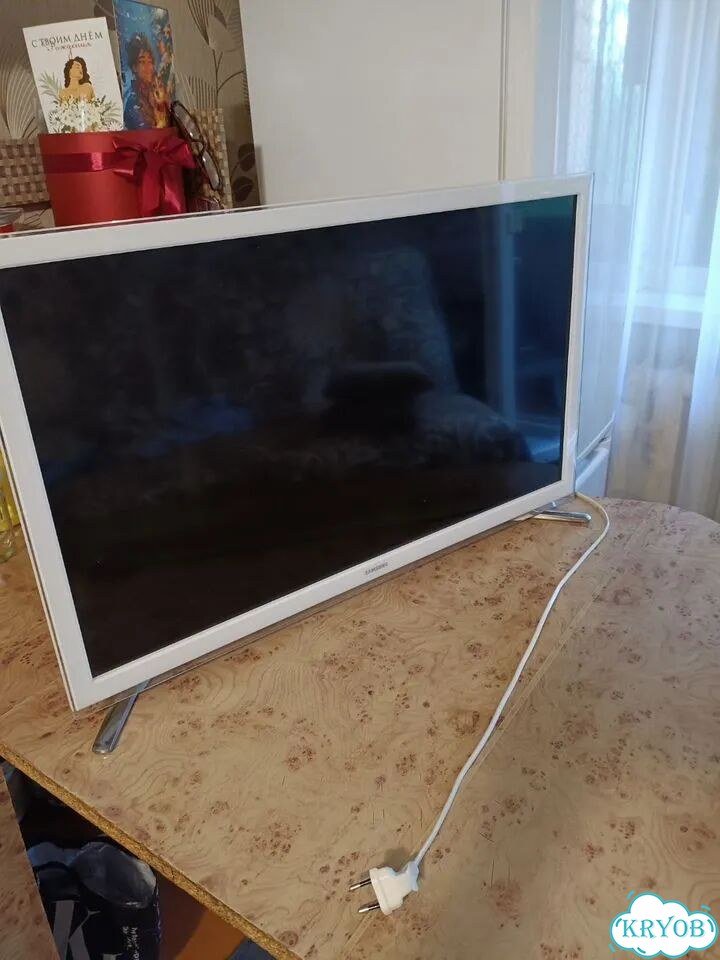 Телевизор SMART tv бу фото 1