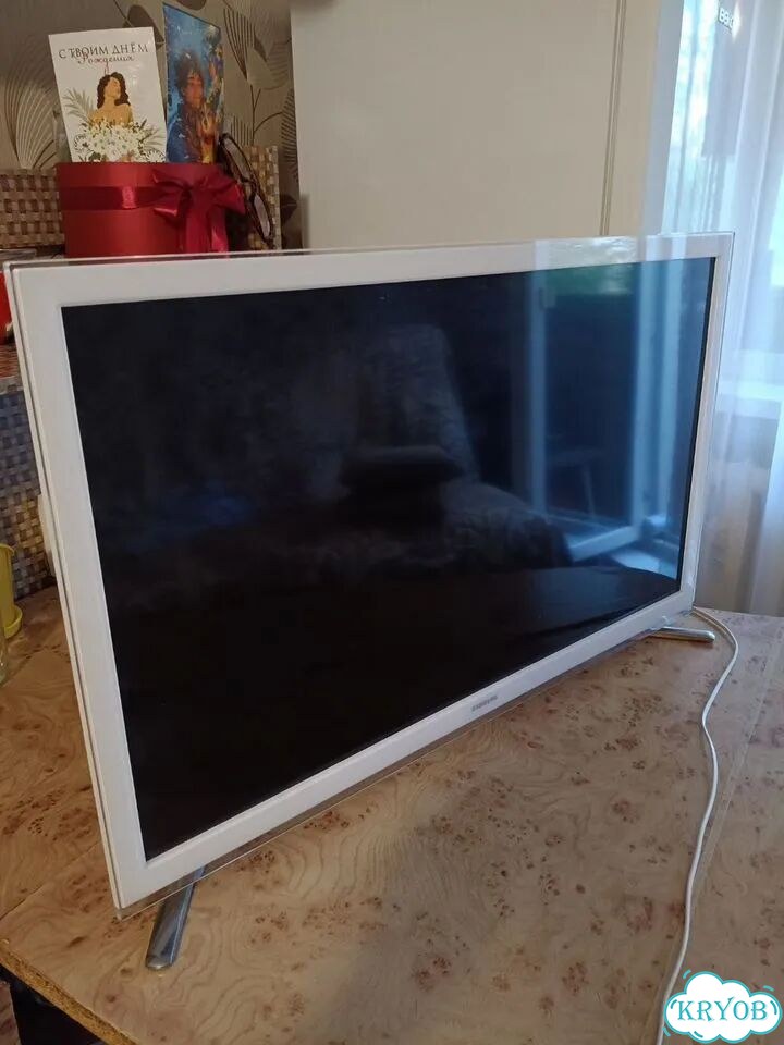Телевизор SMART tv бу фото 3