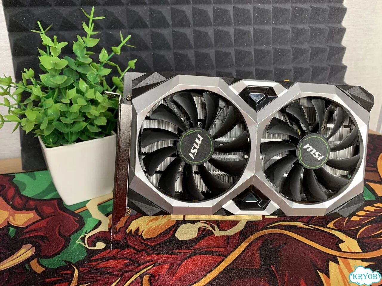 Radeon RX 5500 XT 8Gb фото 1