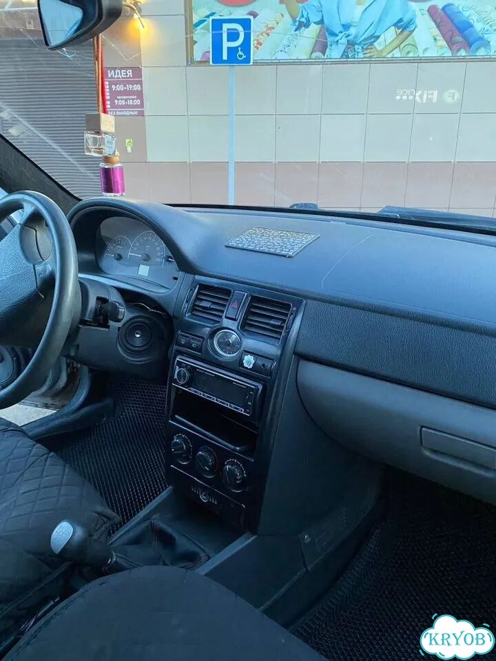 ВАЗ (LADA) Priora 1.6 MT, 2008, битый, 190 000 км фото 11