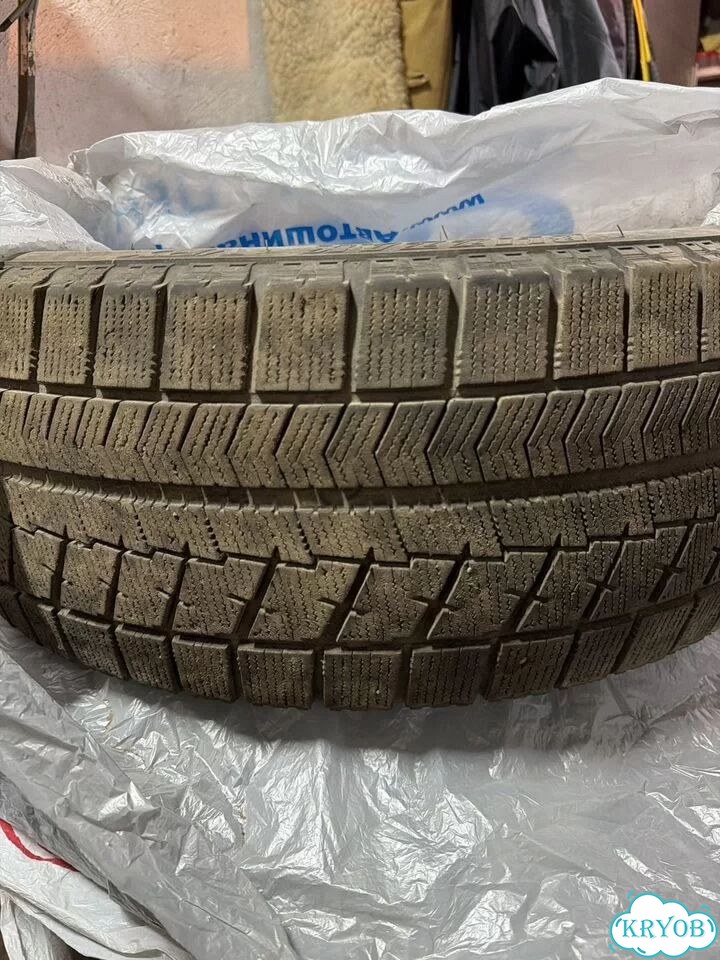 Bridgestone Blizzak VRX 215/55 R17 46 фото 1