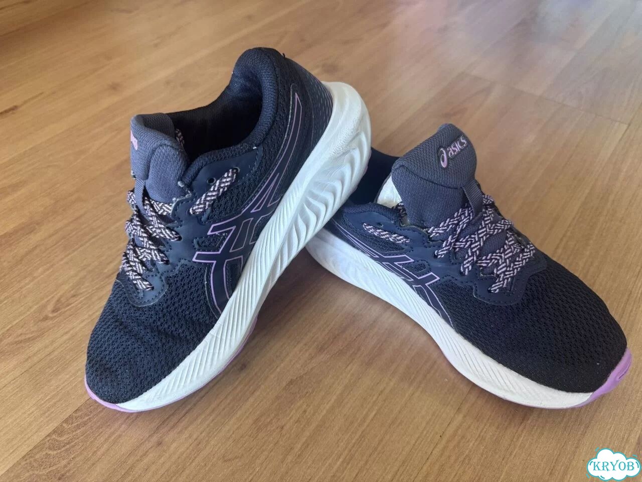 Кроссовки asics фото 1