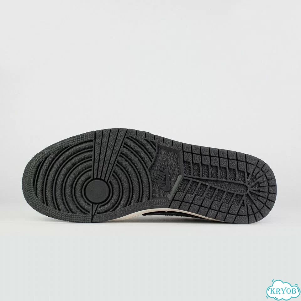 Кроссовки Air Jordan 1 Low x Travis Scott Dark Grey фото 4