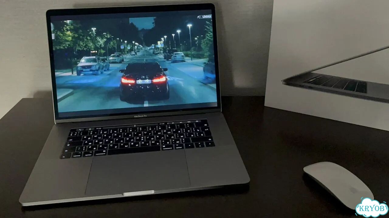 Apple MacBook Pro 15 (2018) i7 / 16 / 512 / RP560 фото 1