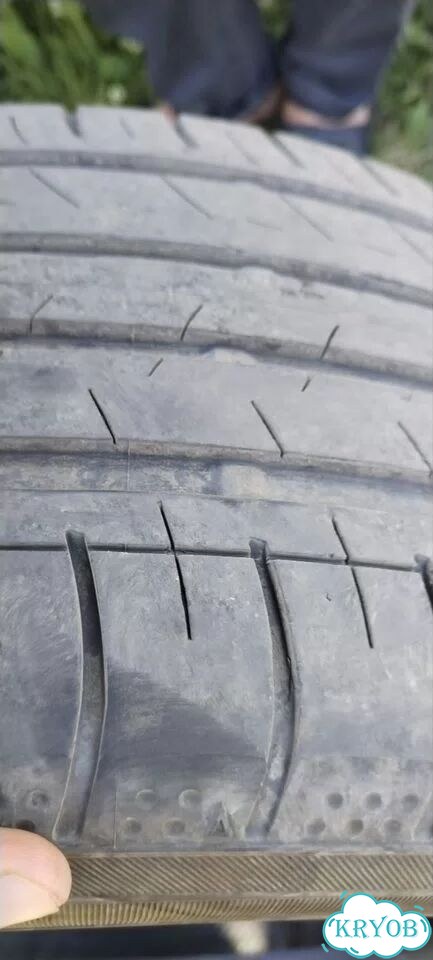 Yokohama BluEarth-GT AE51 235/45 R18 94W фото 4