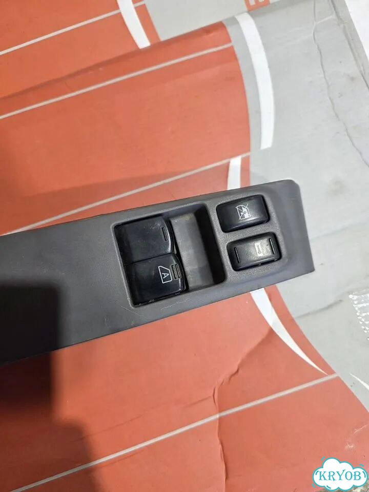 Блок управления стеклоподъемниками Nissan March ак фото 1