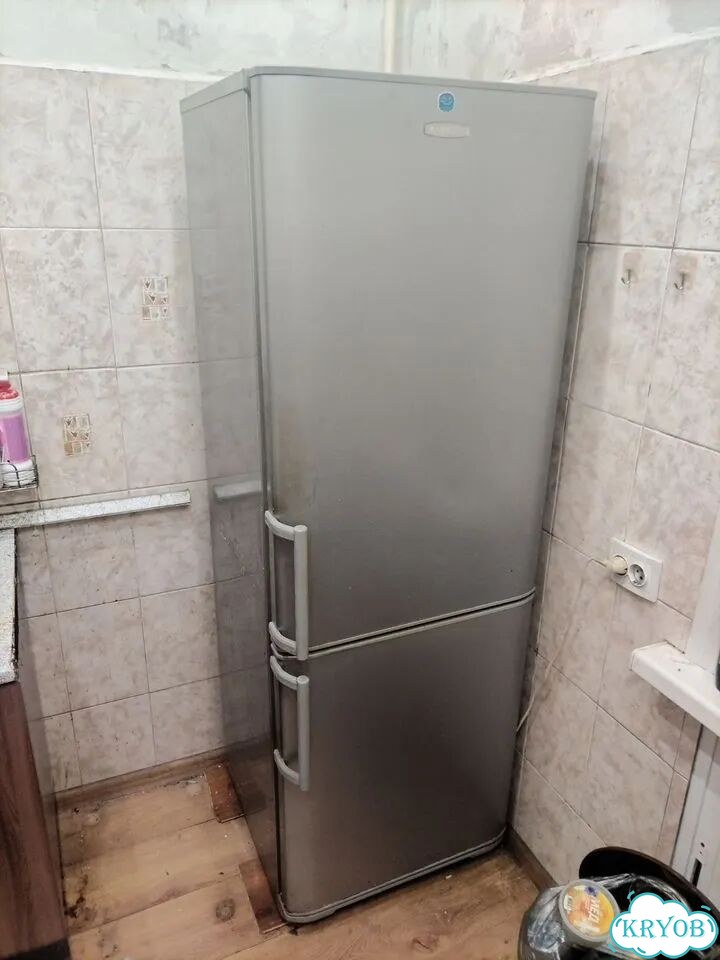 Холодильник бу фото 1