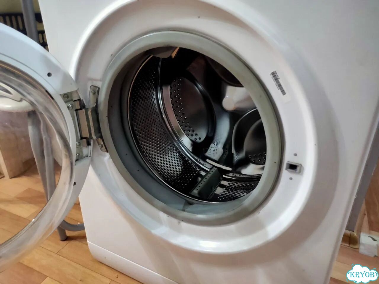 Стиральная машина hotpoint ariston на запчасти фото 2