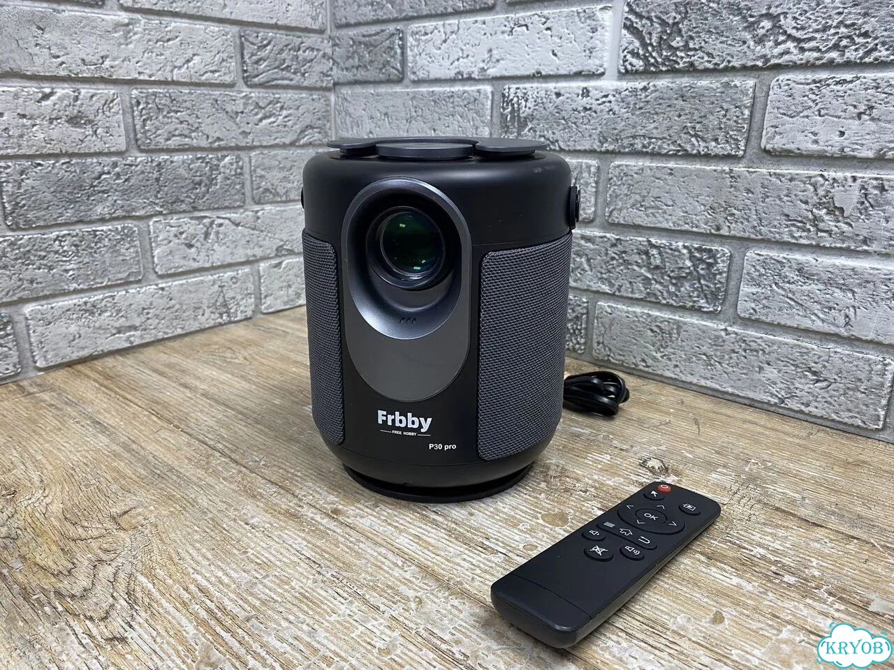 Мультимедийный проектор Frbby P30 Pro фото 1