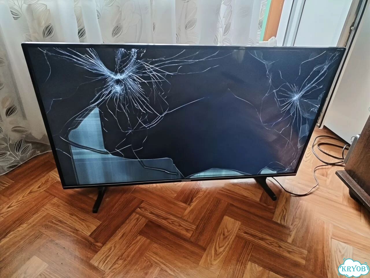 Телевизор SMART tv 43 дюймов бу фото 1