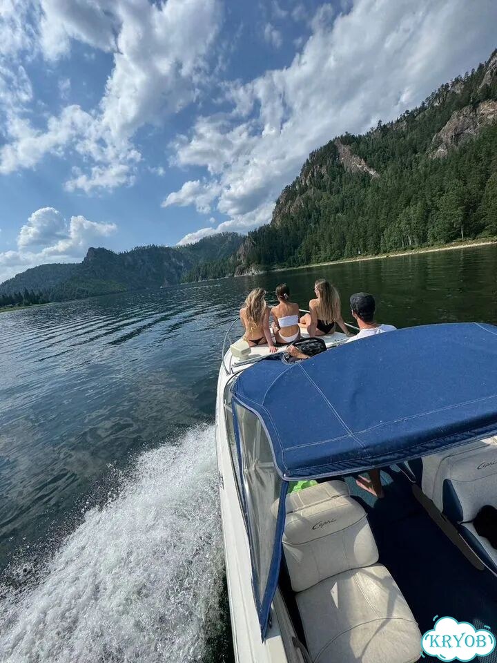 Прогулки на катере по Красноярскому морю фото 2