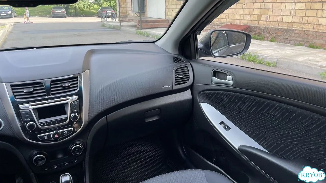 Hyundai Solaris 1.6 AT, 2014, 30 300 км фото 19
