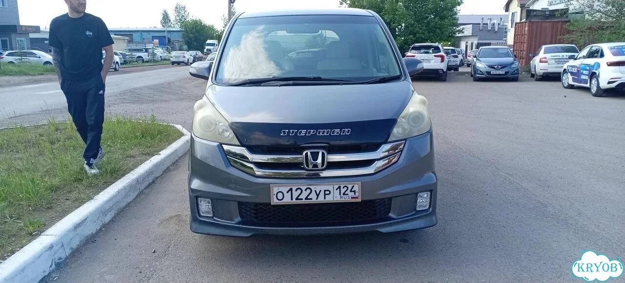 Аренда honda stepwgn 7 мест фото 1
