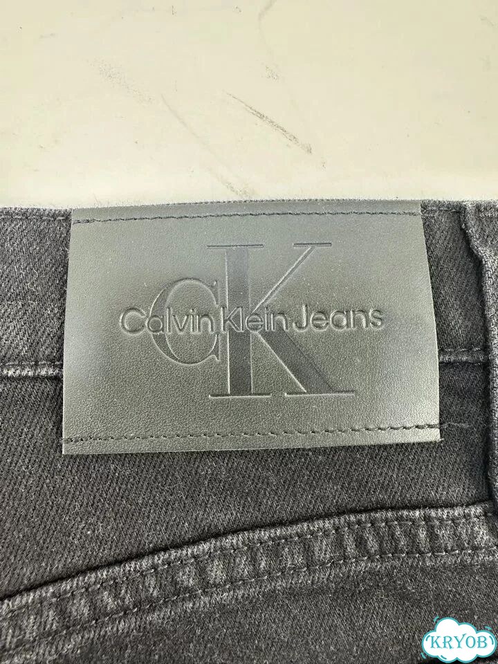 Женские джинсовые шорты Calvin Klein Jeans фото 6