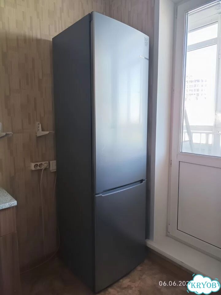 Холодильник бу фото 1