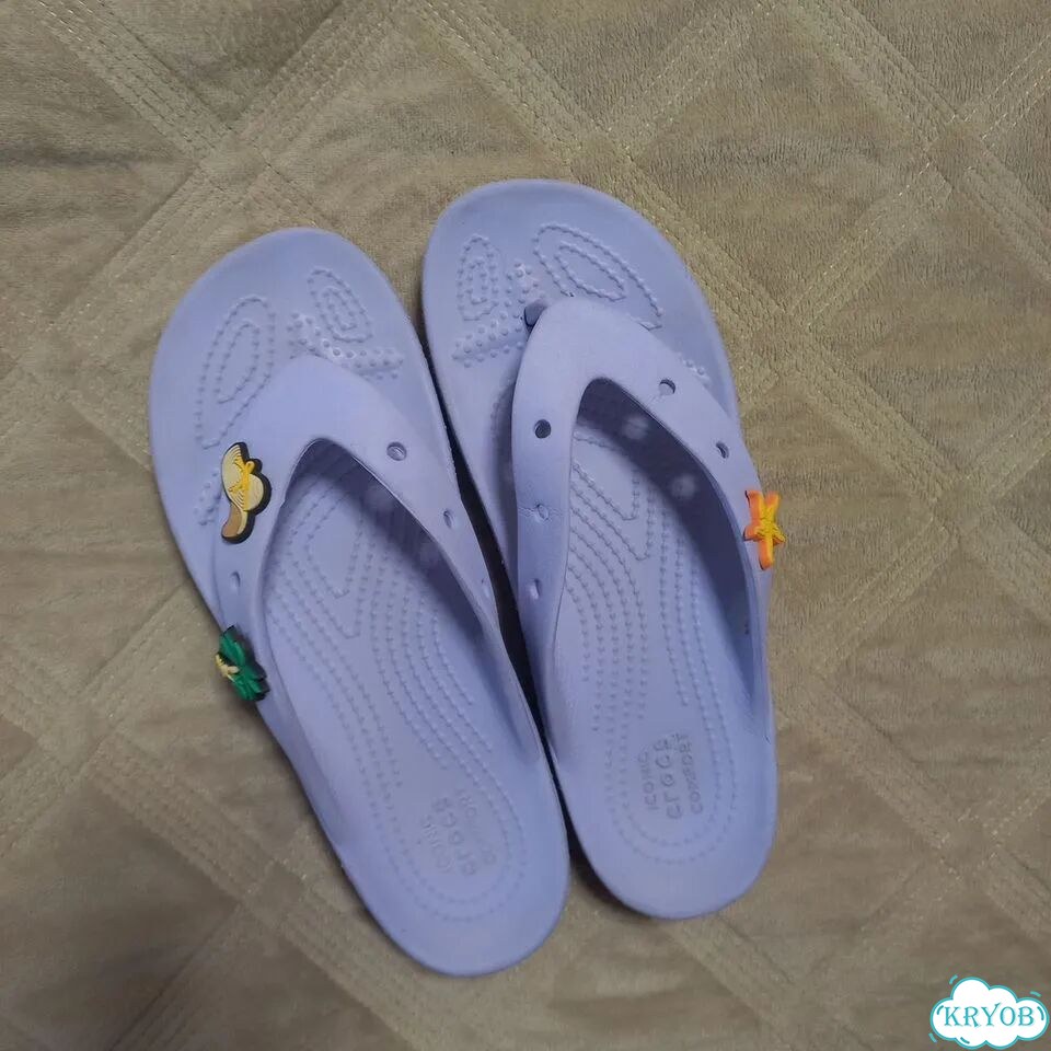 Слитный купальник XS и шлепанцы Crocs 38 фото 2