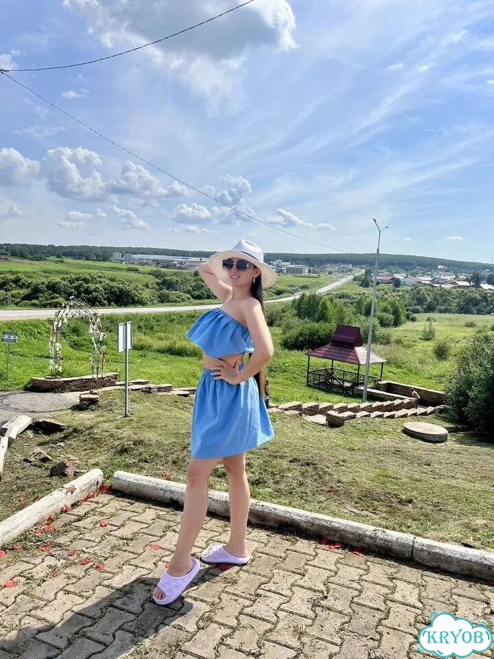 Летний костюм с юбкой фото 2