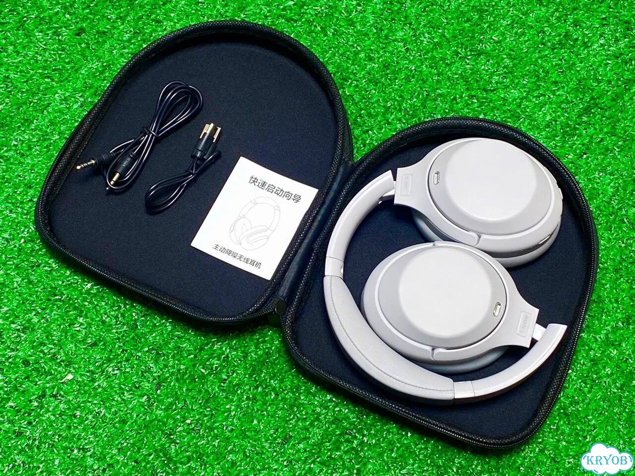 Наушники Sony WH-1000XM4 фото 2