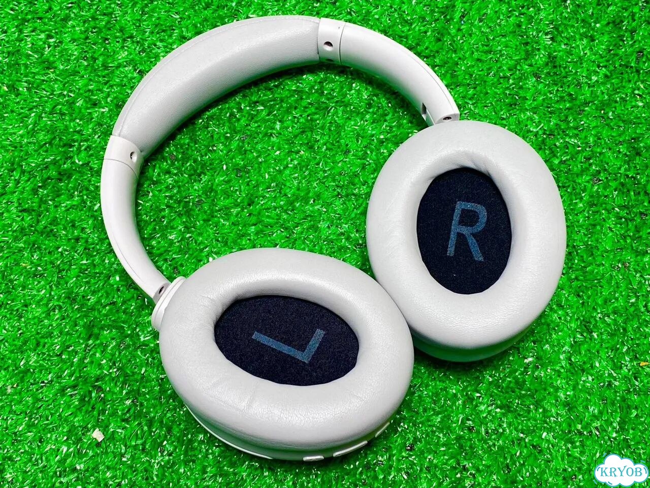 Наушники Sony WH-1000XM4 фото 5