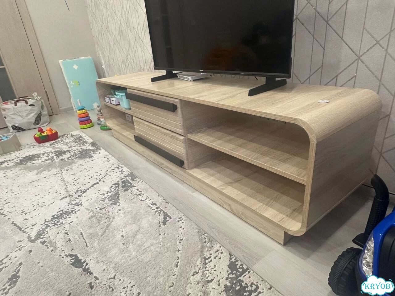 Тумба под телевизор фото 1