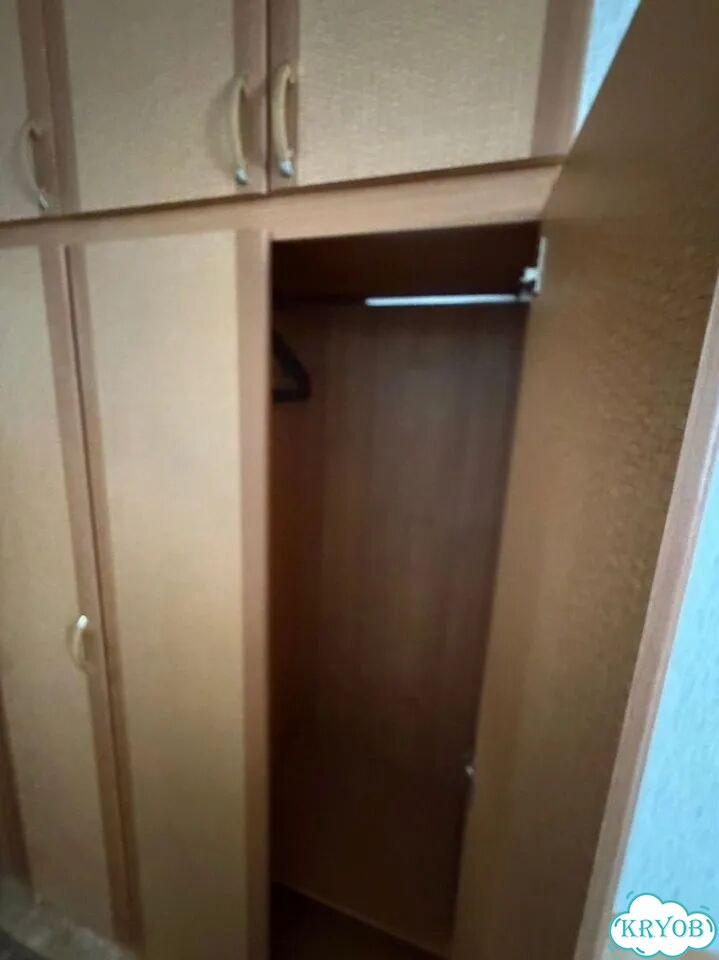 Шкаф распашной трёхстворчатый фото 5