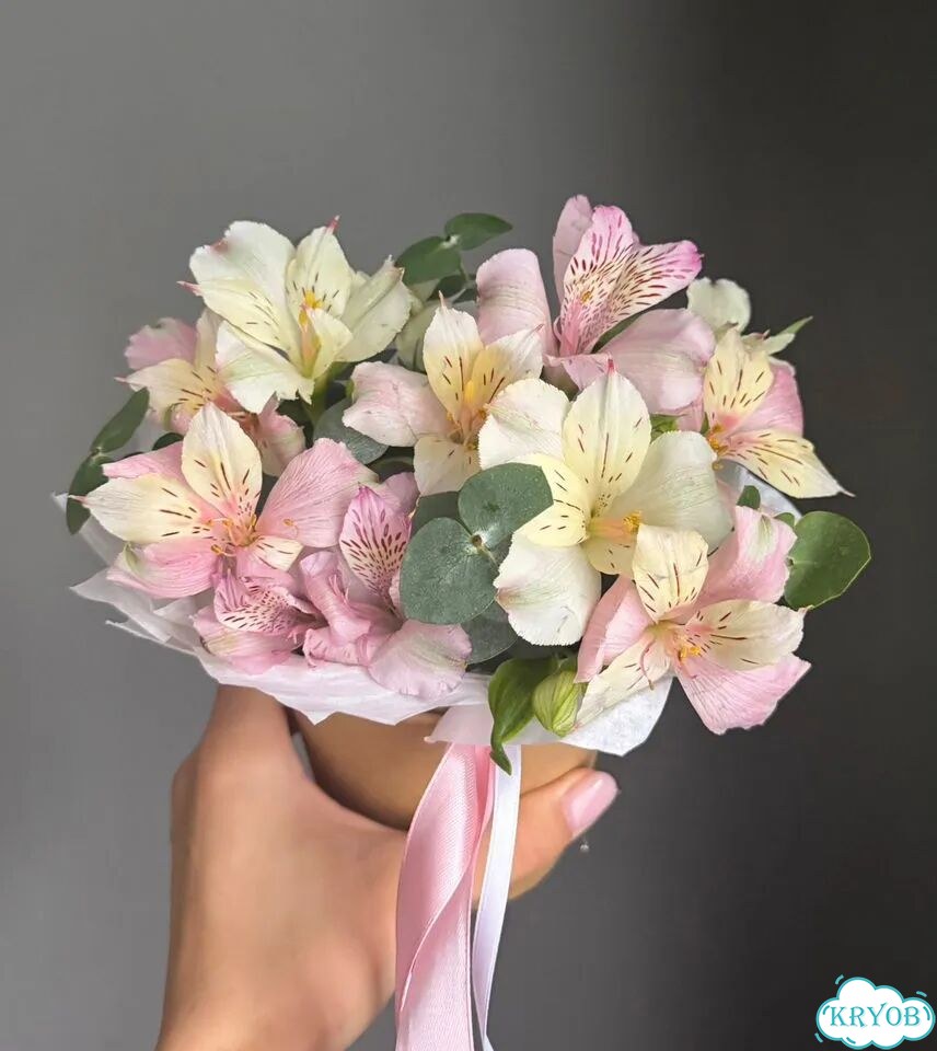 Композиция из альстромерий фото 1