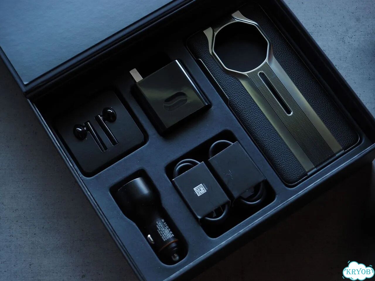 HUAWEI Mate 50 RS Porsche Design, 12/512 ГБ, 2 SIM фото 2