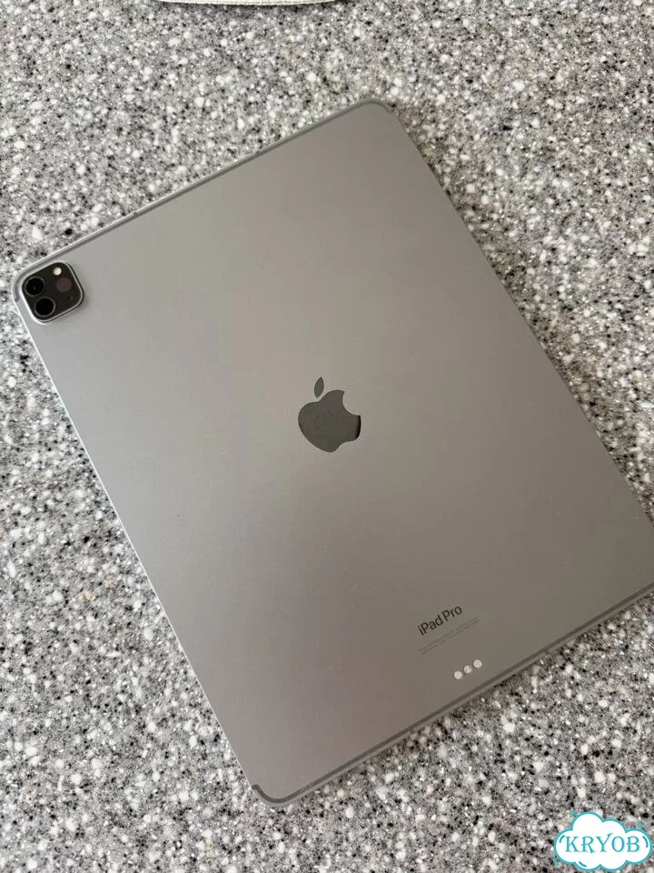 iPad pro 12.9 2022 фото 1