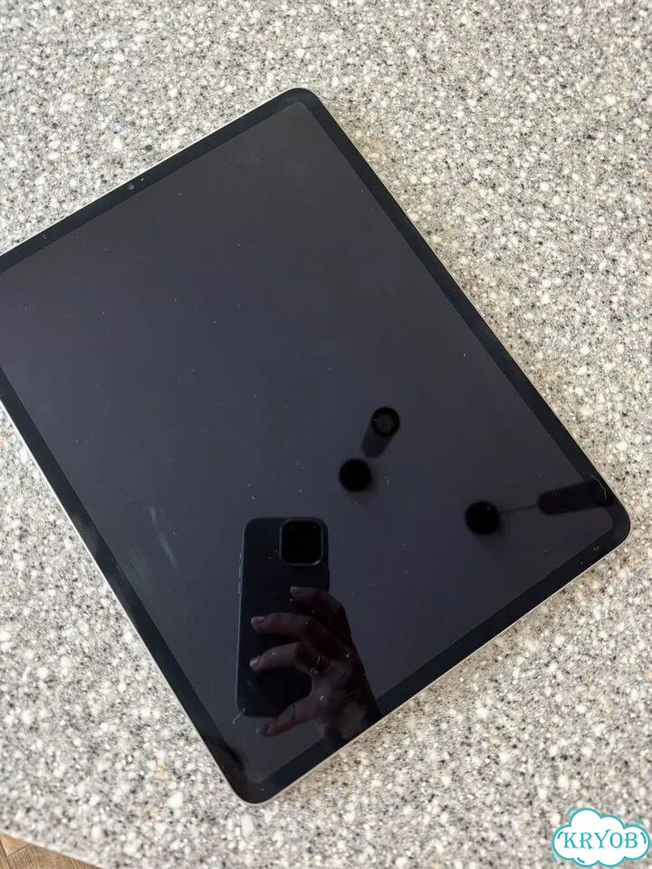 iPad pro 12.9 2022 фото 2