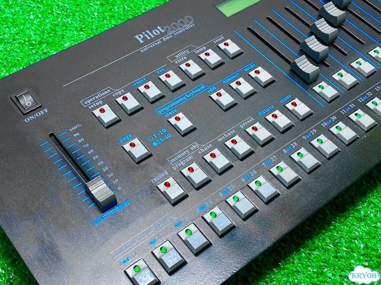 Световой пульт DMX Pilot 2000 фото 5