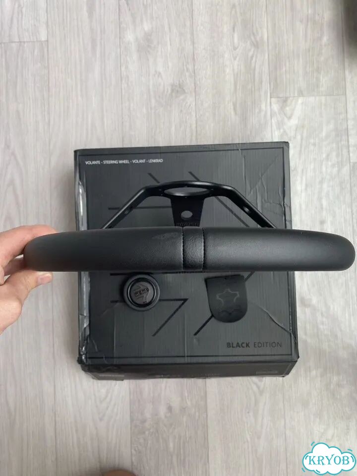Спортивный руль momo black edition фото 7