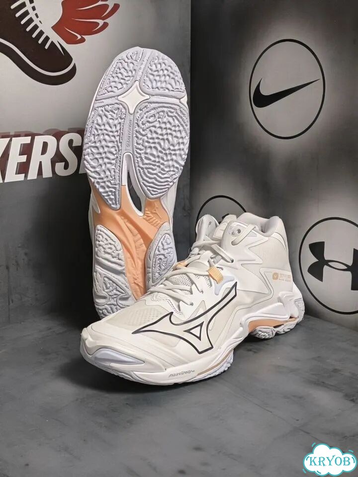 Волейбольные кроссовки mizuno wave lightning z8 mi фото 1