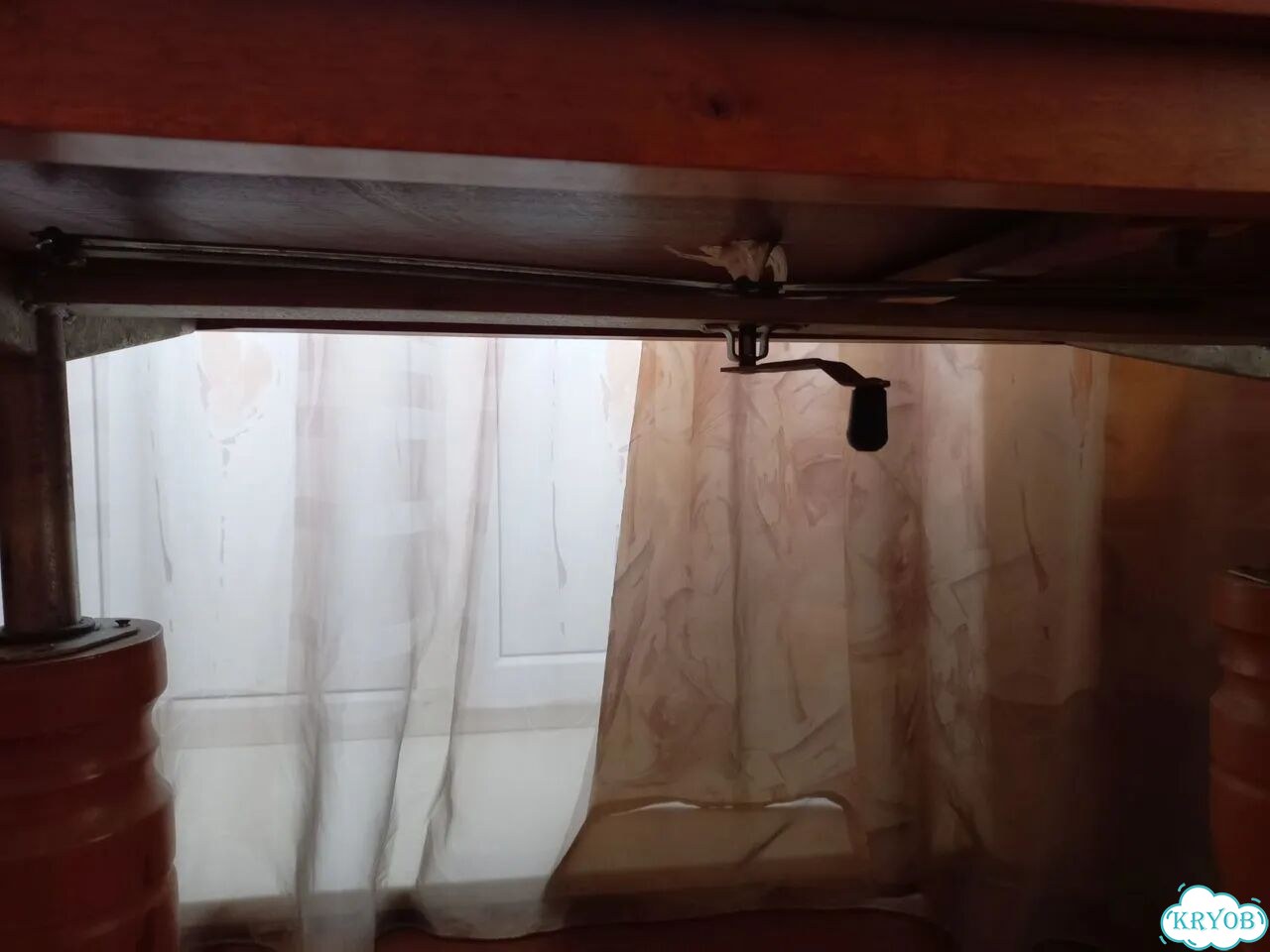 Стол фото 3