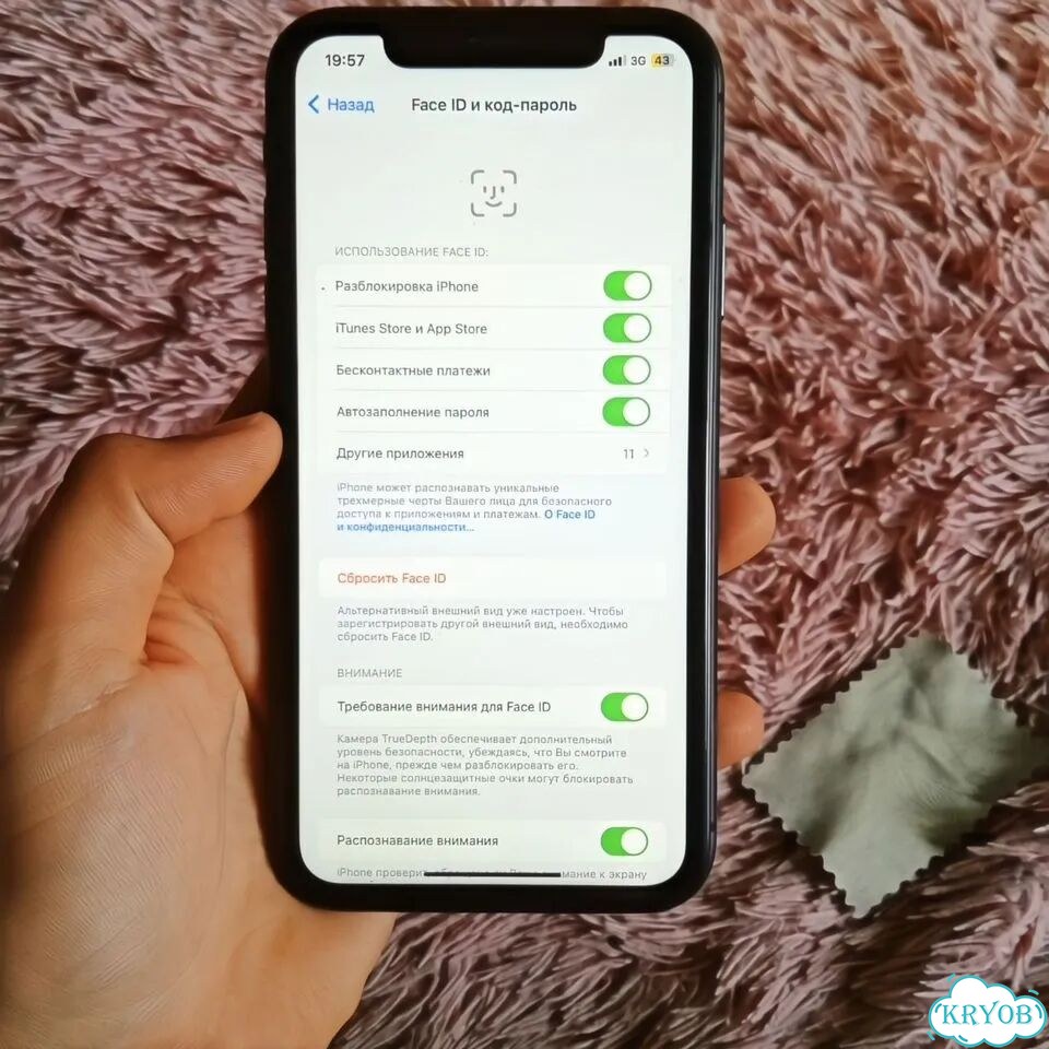 iPhone 11, 64 ГБ, SIM + eSIM фото 1